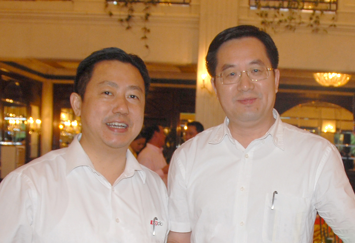 中央政治局常委、國(guó)務(wù)院副總理丁薛祥與周海江合影