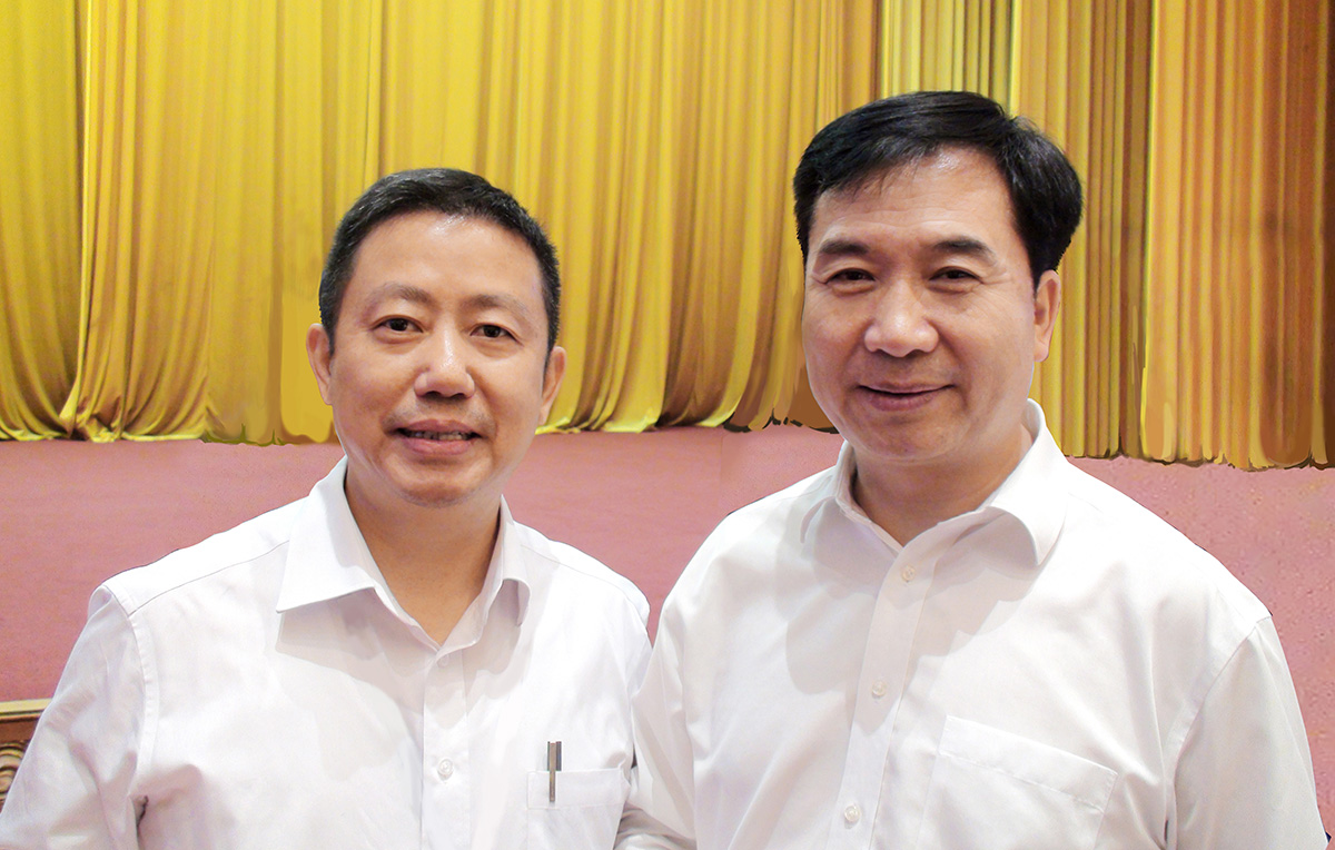 中央政治局常委、中央紀(jì)律檢查委員會(huì)書(shū)記李希與周海江合影